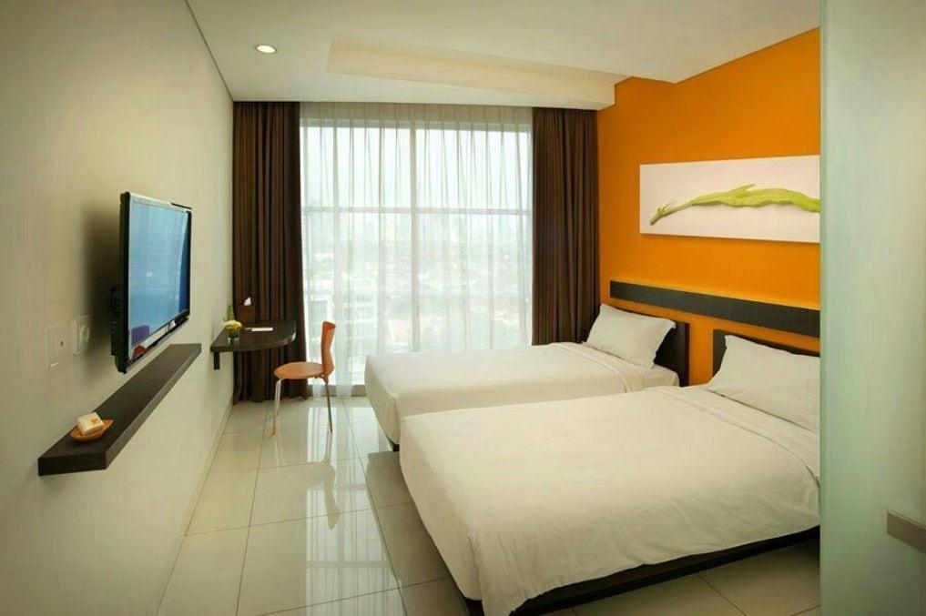 V Hotel Tebet จาการ์ตา ภายนอก รูปภาพ