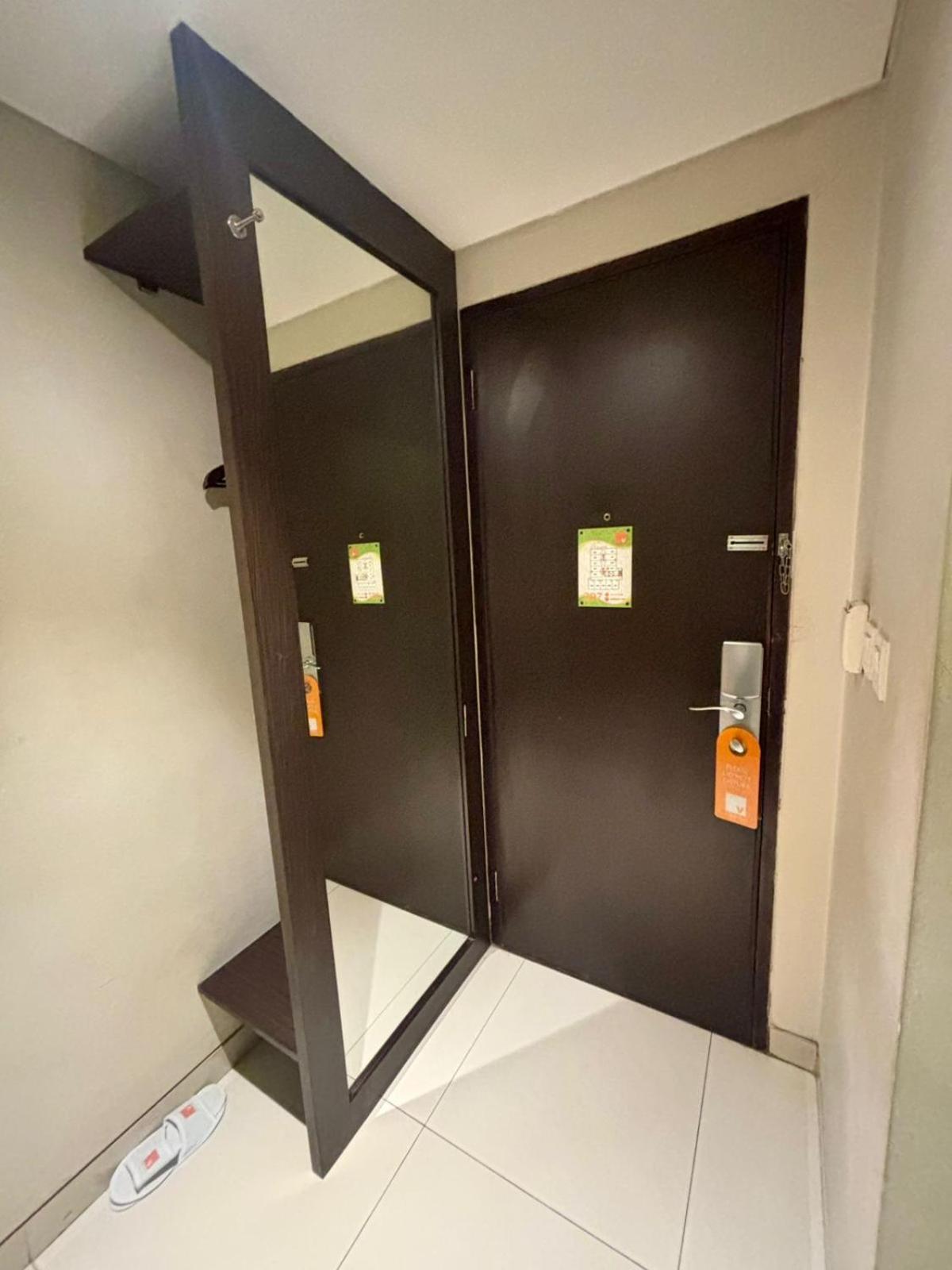 V Hotel Tebet จาการ์ตา ภายนอก รูปภาพ