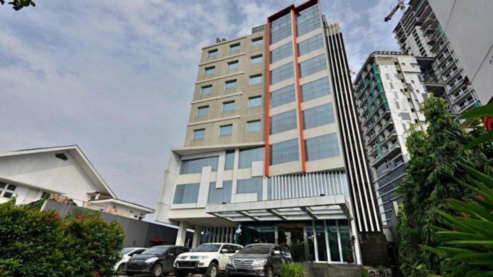 V Hotel Tebet จาการ์ตา ภายนอก รูปภาพ