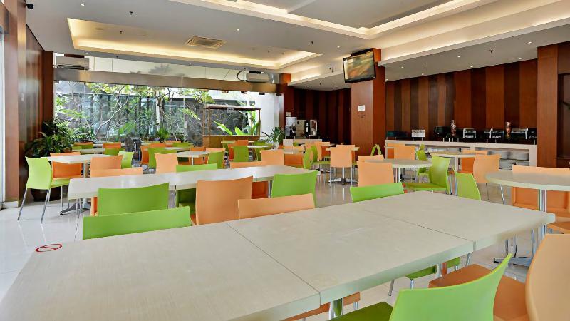 V Hotel Tebet จาการ์ตา ภายนอก รูปภาพ